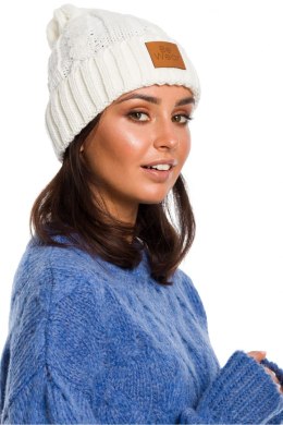 Czapka Damska Model BK043 Ecru - BE Knit BE Knit