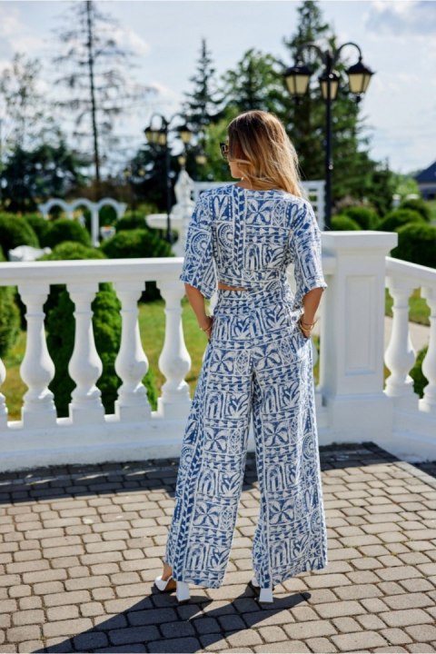 Bluzka Model Amber BLU0182 W24 Blue - Roco Fashion Roco Fashion Bluzka Model Amber BLU0182 W24 Blue - Roco Fashion Roco Fashion