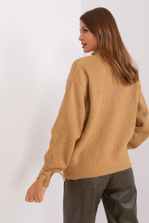 Sweter Damski Model BA-SW-0305.24P Camel - Badu Badu Sweter Damski Model BA-SW-0305.24P Camel - Badu Badu