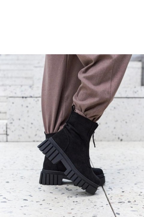 Czarne botki damskie ocieplane na zamek z grubą podeszwą wykonane z eko-zamsz Azzurra - Solea Solea