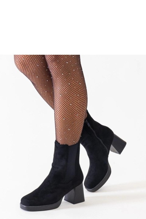 Czarne botki z kwadratowym noskiem na słupku eko-zamsz Hesca - Solea Solea