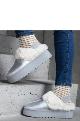 Srebrne kapcie na platformie ozdobione futerkiem z gumką przy pięcie Asza - Solea Solea