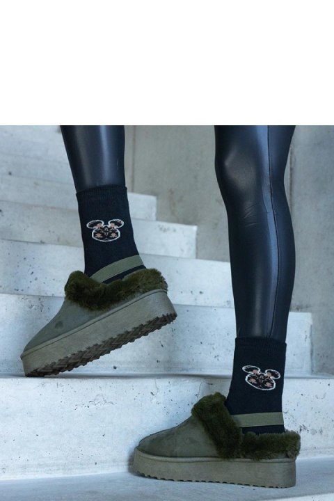 Zielone kapcie na platformie ozdobione futerkiem i z gumką przy pięcie Frank - Solea Solea Zielone kapcie na platformie ozdobione futerkiem i z gumką przy pięcie Frank - Solea Solea