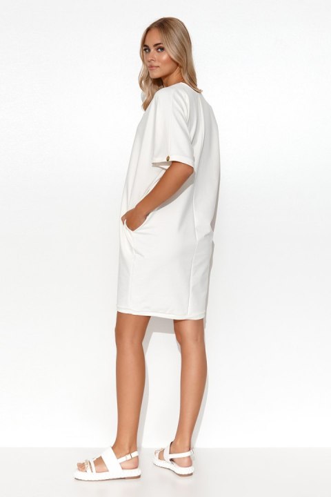 Sukienka Model M778 Śmietana - Makadamia Makadamia Sukienka Model M778 Śmietana - Makadamia Makadamia