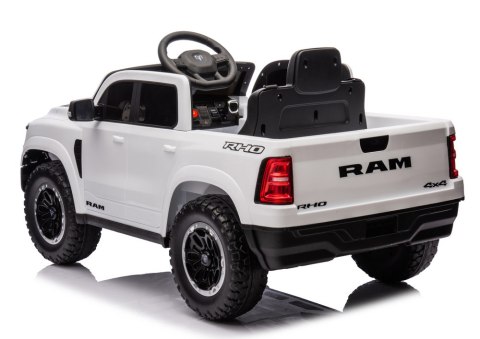 Auto Na Akumulator ZB618 Dodge Ram Biały LEAN CARS Auto Na Akumulator ZB618 Dodge Ram Biały LEAN CARS