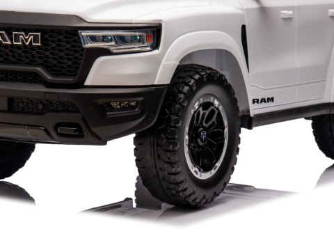Auto Na Akumulator ZB618 Dodge Ram Biały LEAN CARS Auto Na Akumulator ZB618 Dodge Ram Biały LEAN CARS