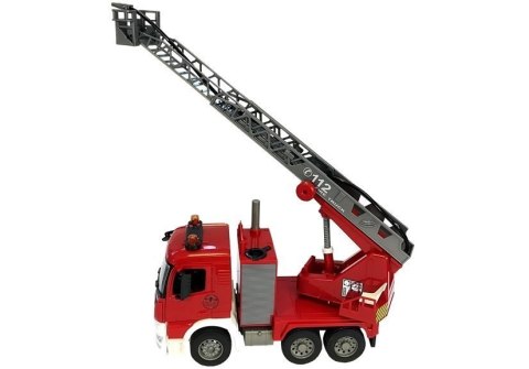 Wóz Straży Pożarnej 1:20 Double E gasi pożar Double E Wóz Straży Pożarnej 1:20 Double E gasi pożar Double E