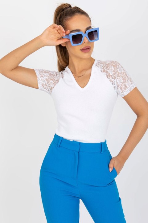 Bluzka Model RV-BZ-7986.74 White - Rue Paris Rue Paris Bluzka Model RV-BZ-7986.74 White - Rue Paris Rue Paris