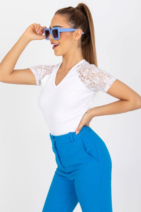 Bluzka Model RV-BZ-7986.74 White - Rue Paris Rue Paris Bluzka Model RV-BZ-7986.74 White - Rue Paris Rue Paris