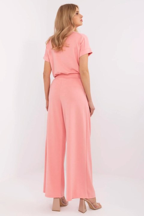 Spodnie dresowe Model RV-DR-A613.69 Brzoskwinia - Relevance Relevance Spodnie dresowe Model RV-DR-A613.69 Brzoskwinia - Relevance Relevance