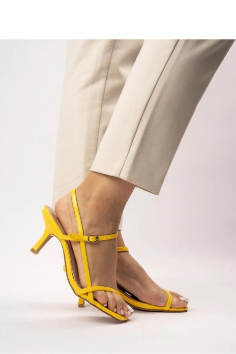 Sandały Model Solara B-237 Yellow - Inello Inello