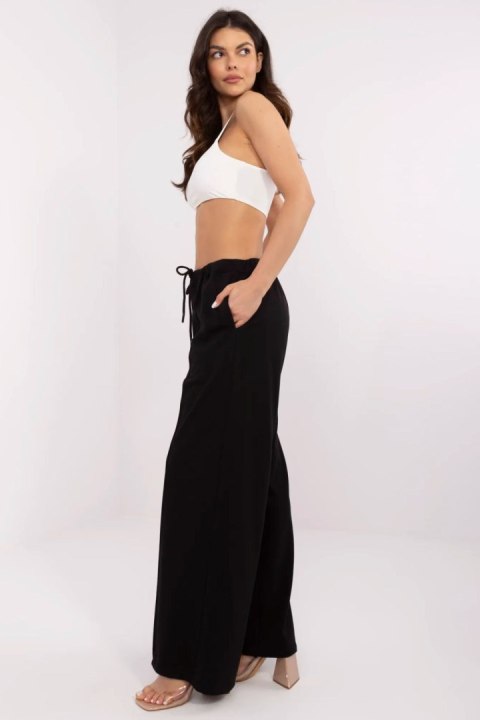 Spodnie Dresowe Model RV-DR-A591.18 Black - Relevance Relevance