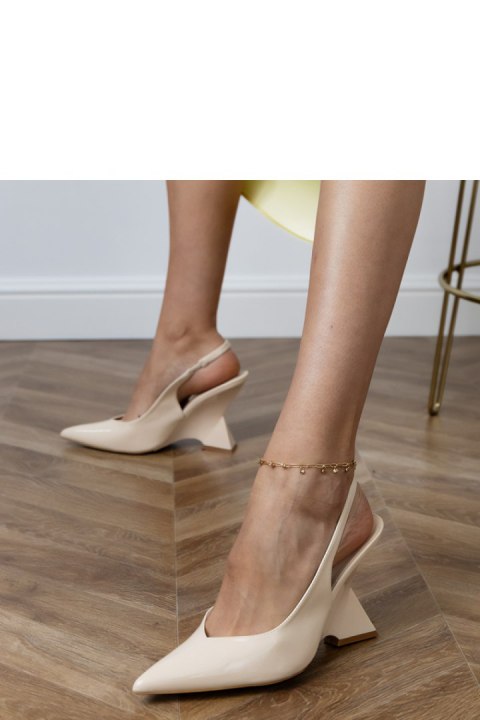 Czółenka Model Kokkes E30072 Beige - PRIMO PRIMO