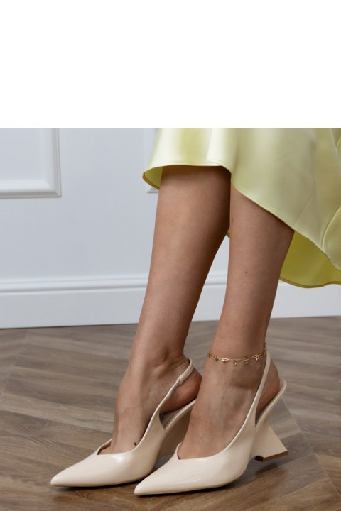 Czółenka Model Kokkes E30072 Beige - PRIMO PRIMO