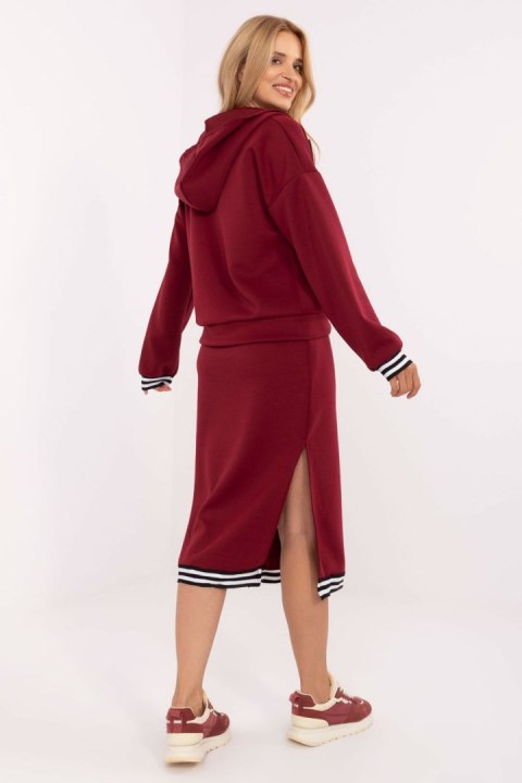 Sukienka Komplet Model IT-KMPL-9719.64 Bordo - Rue Paris Rue Paris Sukienka Komplet Model IT-KMPL-9719.64 Bordo - Rue Paris Rue Paris
