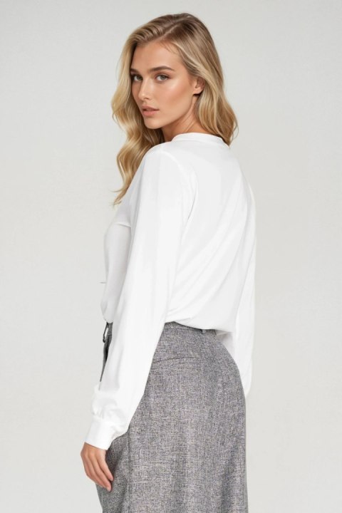 Wiskozowa bluzka z szeroką plisą na dekolcie B196 Ecru - Nife Nife Wiskozowa bluzka z szeroką plisą na dekolcie B196 Ecru - Nife Nife