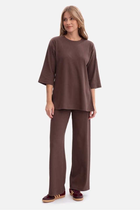 Bluzka Model B301 Brown - BeWear BeWear Bluzka Model B301 Brown - BeWear BeWear