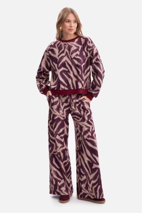 Spodnie Damskie Model B302 Model 2 - BeWear BeWear Spodnie Damskie Model B302 Model 2 - BeWear BeWear