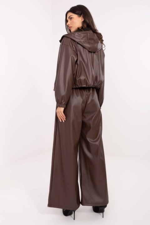 Spodnie Damskie Model IT-SP-FL8569.85 Brown - Rue Paris Rue Paris Spodnie Damskie Model IT-SP-FL8569.85 Brown - Rue Paris Rue Paris