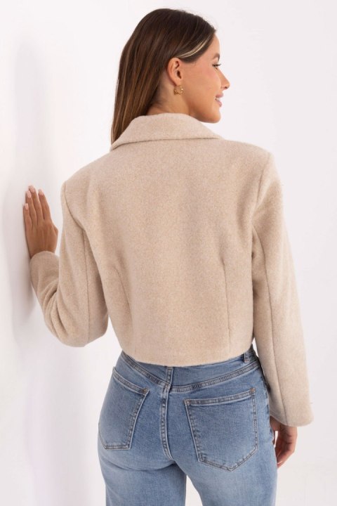 Płaszcz Damski Model IT-KR-FL9730.23 Light Beige - Rue Paris Rue Paris Płaszcz Damski Model IT-KR-FL9730.23 Light Beige - Rue Paris Rue Paris