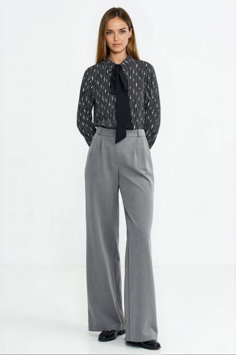 Bluzka z szarfą pod szyją B211 Wzór Koralik/Black - Nife Nife