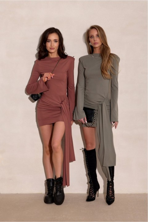 Sukienka Model Nevira KHK SUK0536 Khaki - Roco Fashion Roco Fashion