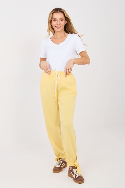 Spodnie Dresowe Model MI-SP-P6845.68 Light Yellow - Italy Moda Italy Moda