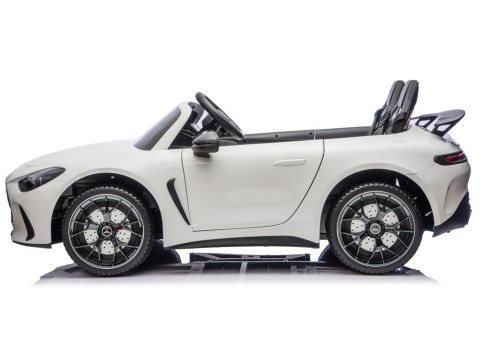 Auto Na Akumulator Mercedes GT63 AMG DK-GT63 24V LCD Biały LEAN CARS