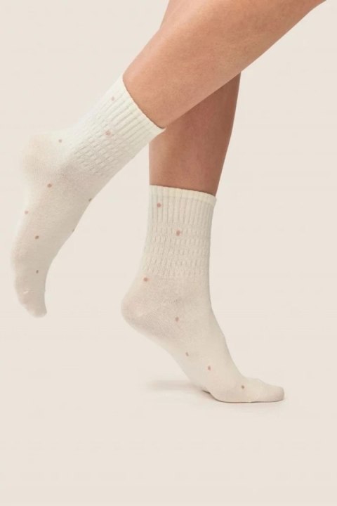 Skarpety Model SW/089 Ecru - Gabriella Gabriella