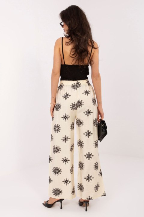 Spodnie Damskie Model IR-SP-YV831C.12P Light Beige - Italy Moda Italy Moda