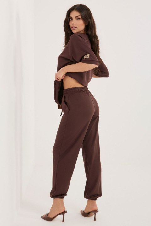 Spodnie Komplet Model RV-KMPL-A1290.94 Dark Brown - Rue Paris Rue Paris