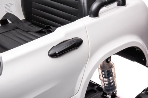 Auto Na Akumulator Mercedes DK-MT950 4x4 Biały LEAN CARS Auto Na Akumulator Mercedes DK-MT950 4x4 Biały LEAN CARS