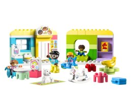 Klocki LEGO 10992 DUPLO TOWN Dzień Z Życia W Żłobku 10992 LEGO
