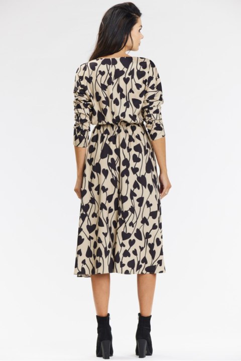 Sukienka Model A666 Beige/Black Hearts - awama Awama