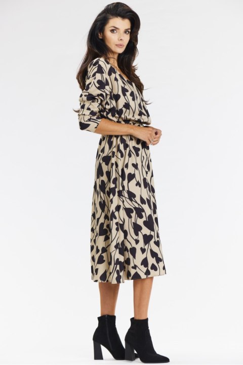 Sukienka Model A666 Beige/Black Hearts - awama Awama