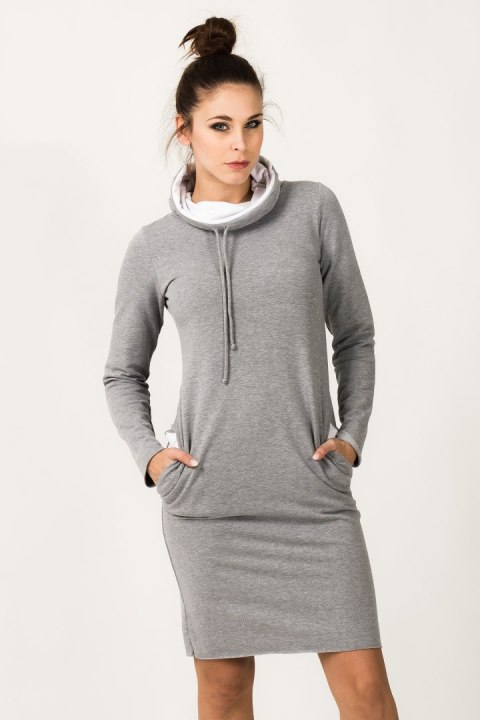 Sukienka Model Kaja 7 Light Grey/White - Tessita Tessita