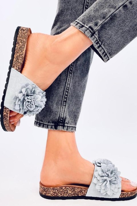 Sandał Klapki korkowe z kwiatami SEBILL GREY - Inello Inello Sandał Klapki korkowe z kwiatami SEBILL GREY - Inello Inello